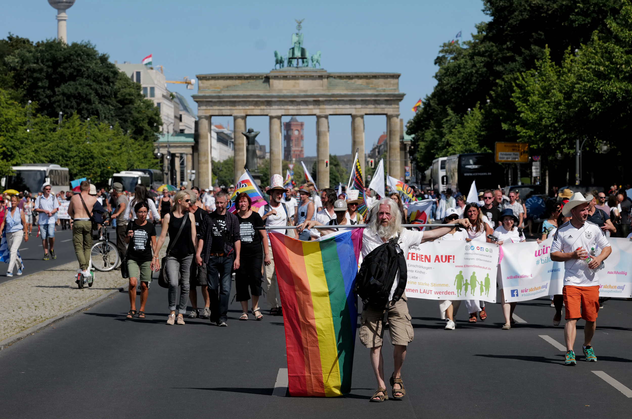 M20200801D AntiCorona1010047