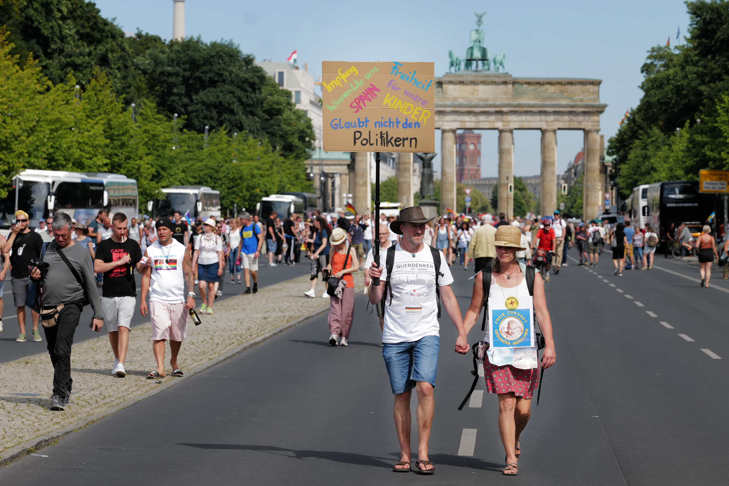 M20200801D AntiCorona1010235