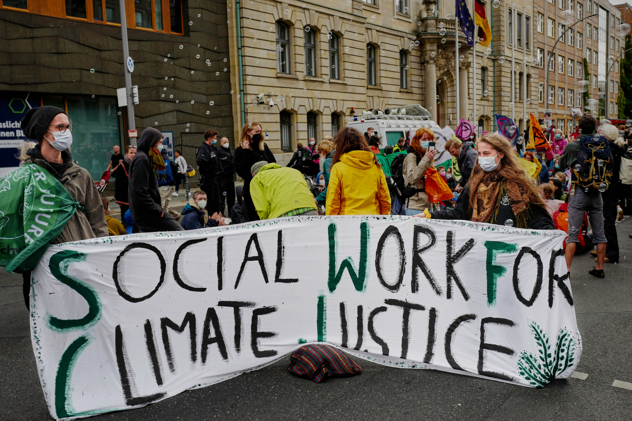 M20210817DExtictionRebellion1010824