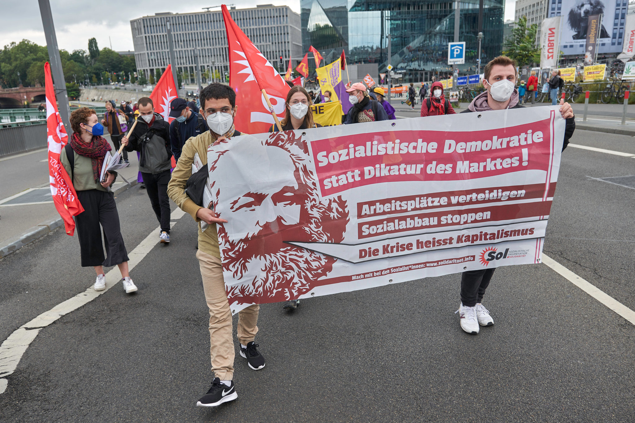 M20210918D_GemeinsamaufStrasse1110549