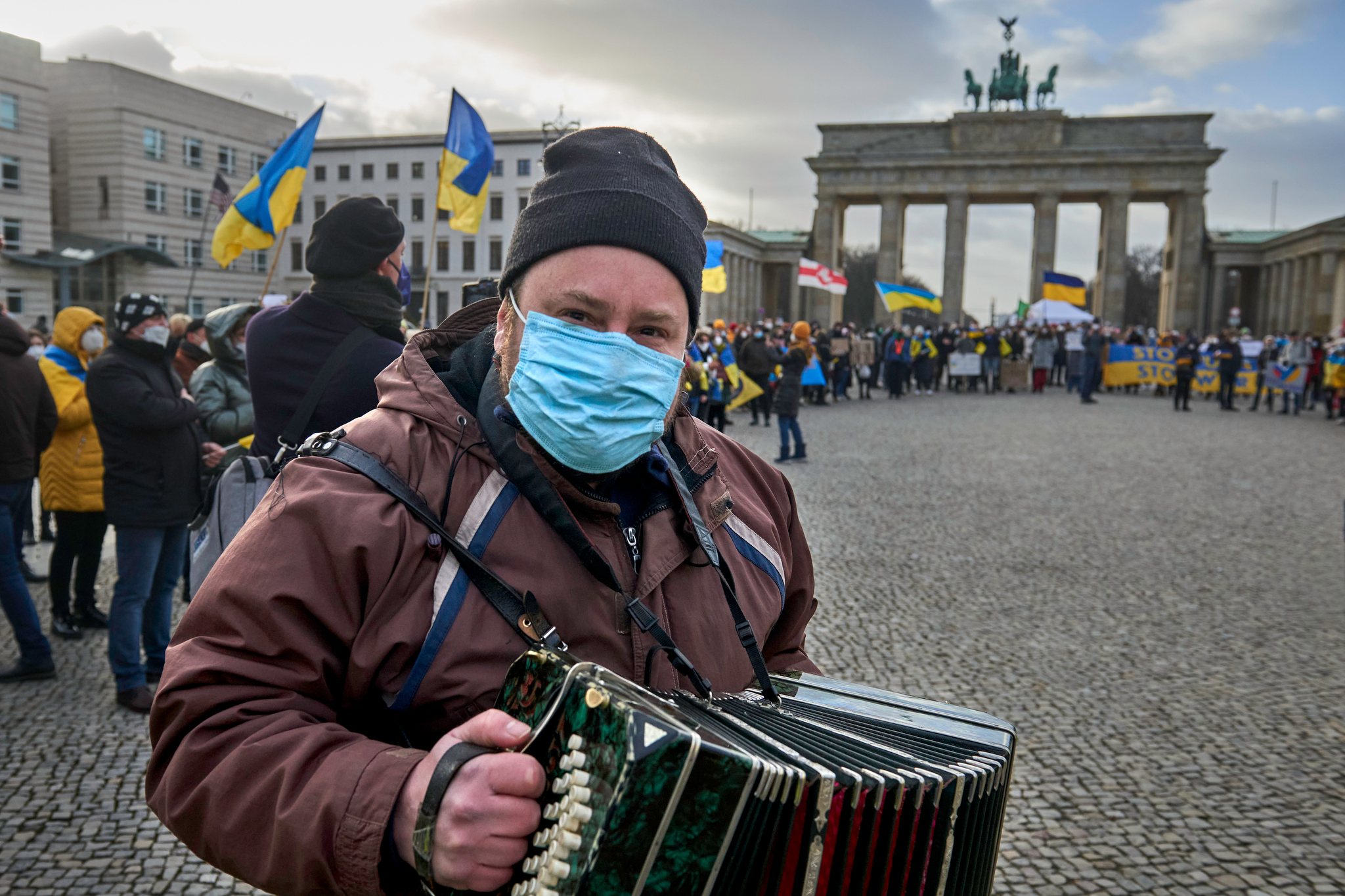 M20220130D_KriegkenntkeineGrenze3600