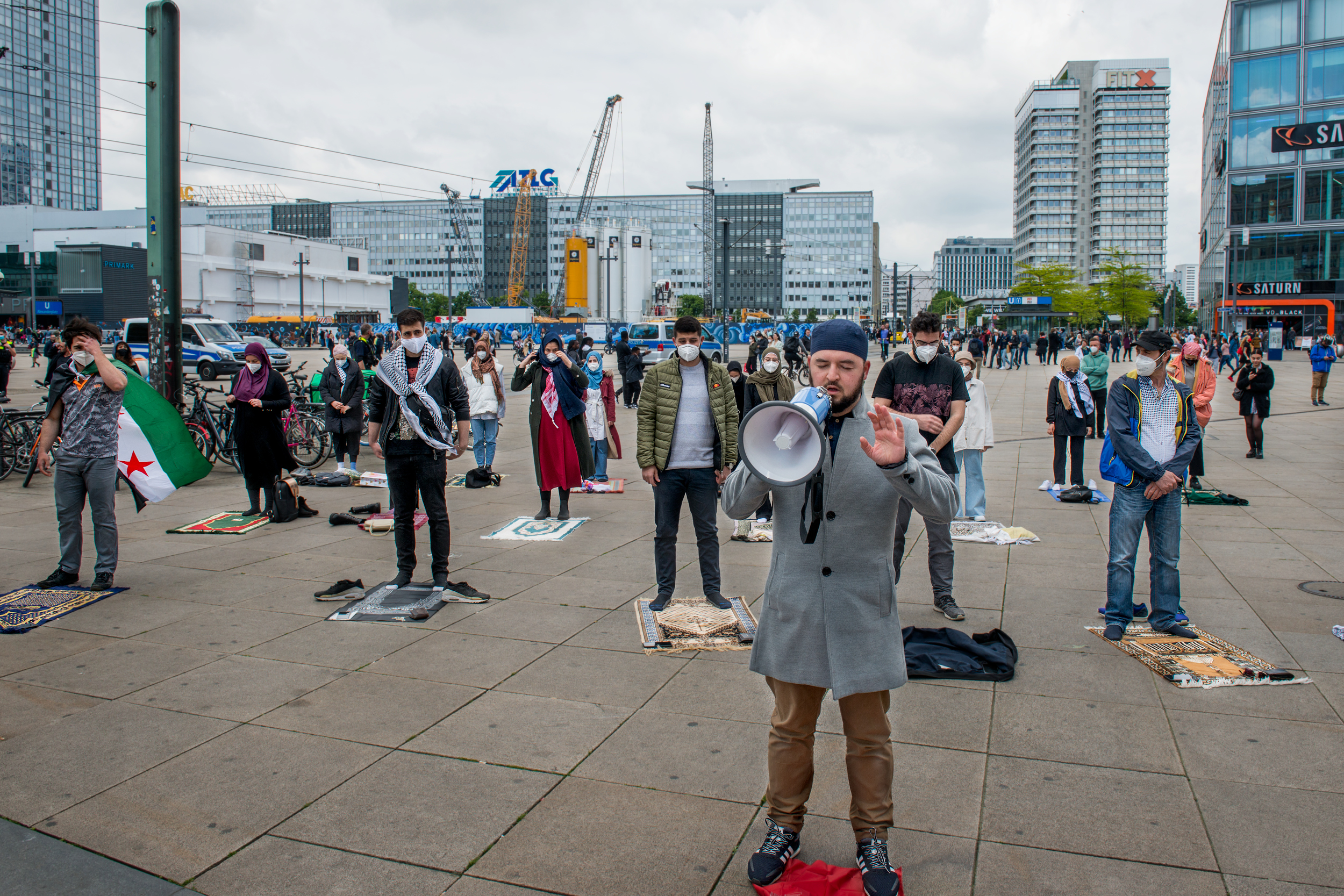 M20210529D SolidarityPrayer2256